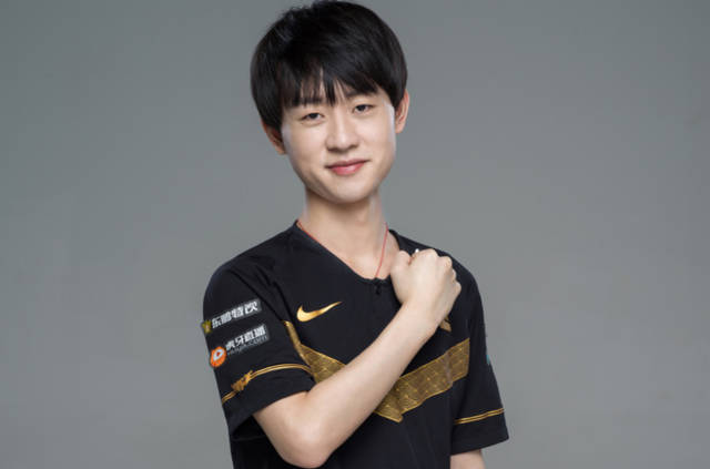 参与欧洲杯活动得奖品！猜猜今天两场比赛的进球数.