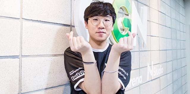 织和球员间 织和球员间